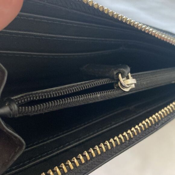 COACH POPPY Black Shiny Leather Zippered Wallet - Picture 3 of 6